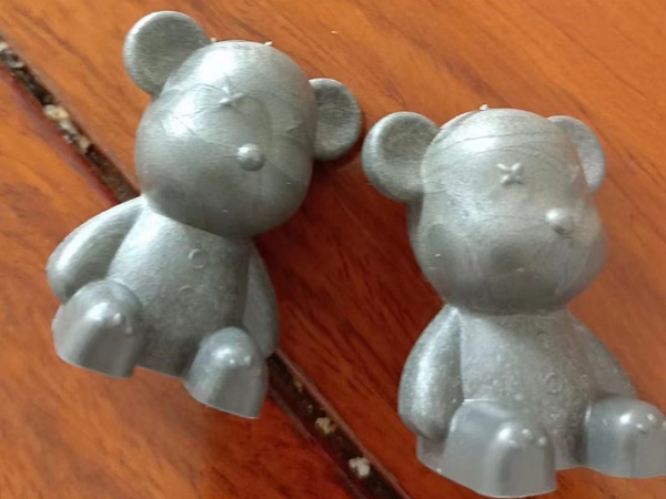 濟寧安屹工貿(mào)承接注塑模具和注塑產(chǎn)品專業(yè)代工，金日接單網(wǎng)紅小熊杯，日產(chǎn)8萬只